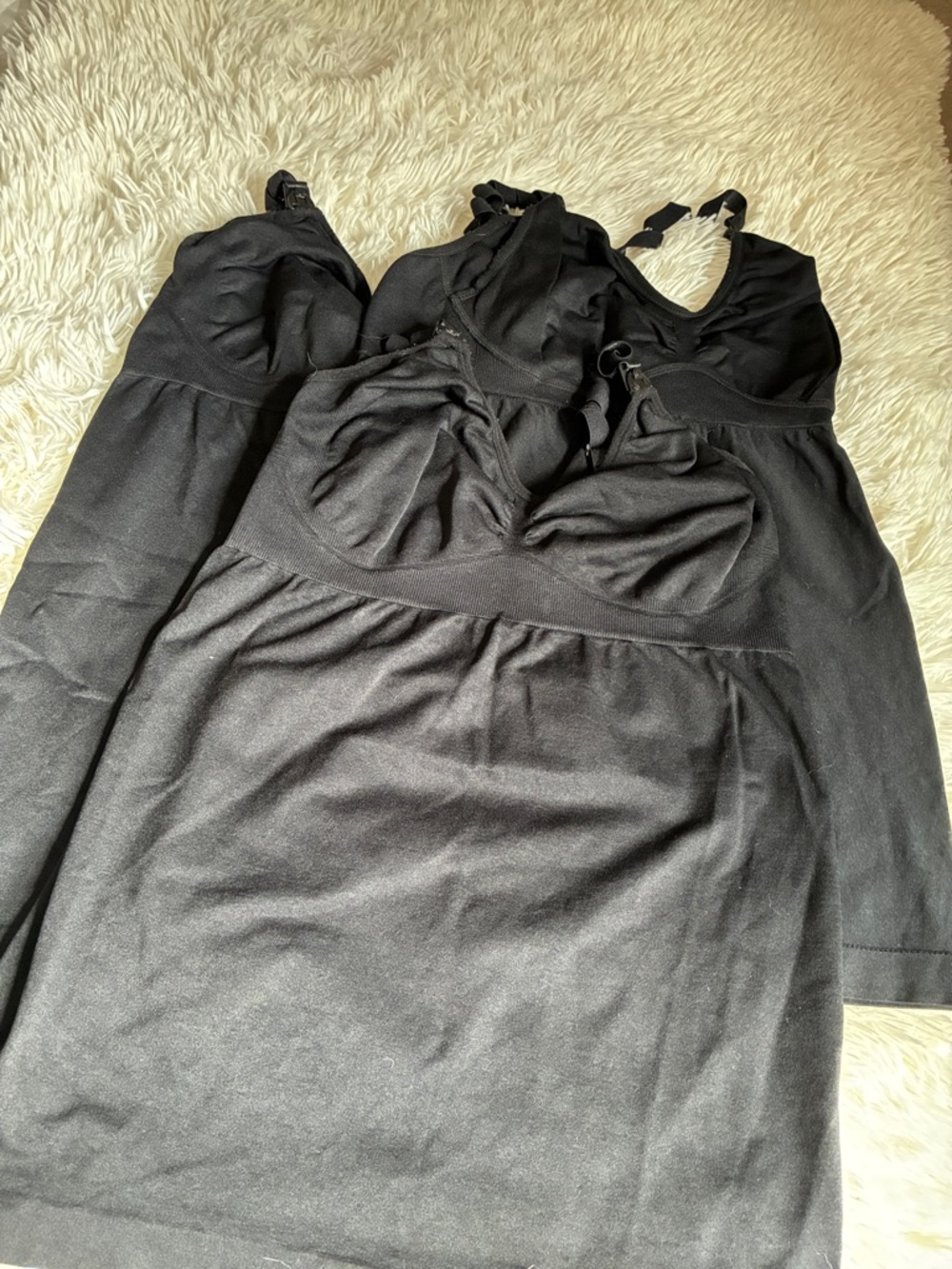 Nursing cami’s / tanks - Set of 3